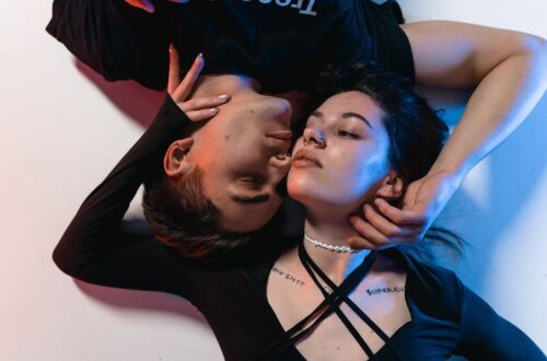 Mindful Relationships: Cultivating Deeper Connections Through Presence